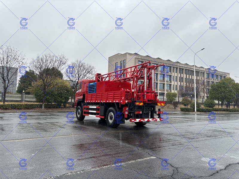 沙漠越野原装四驱钻机车 沙漠越野原装四驱钻机车